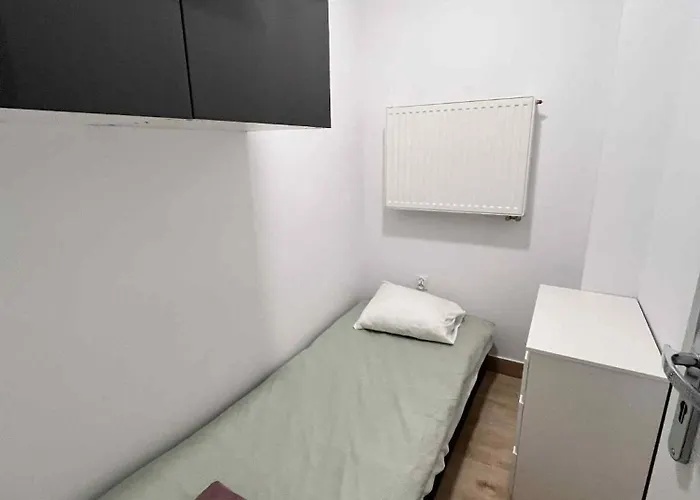 Leszczynki Parter Iii דירה גדינייה